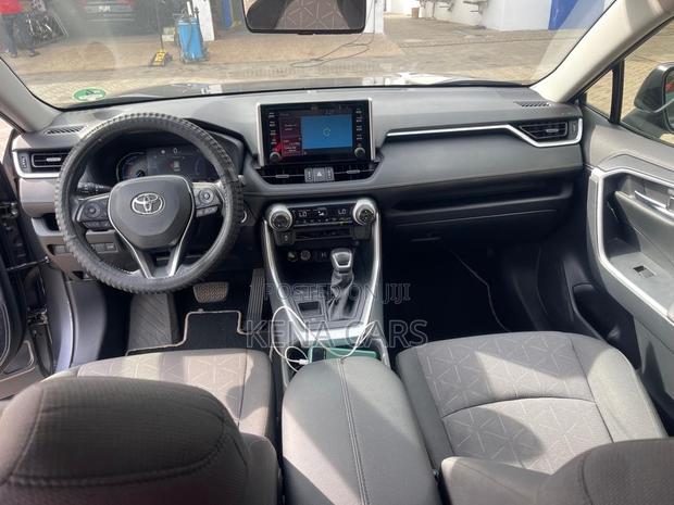 Toyota RAV4 Limited AWD 2019 Gray