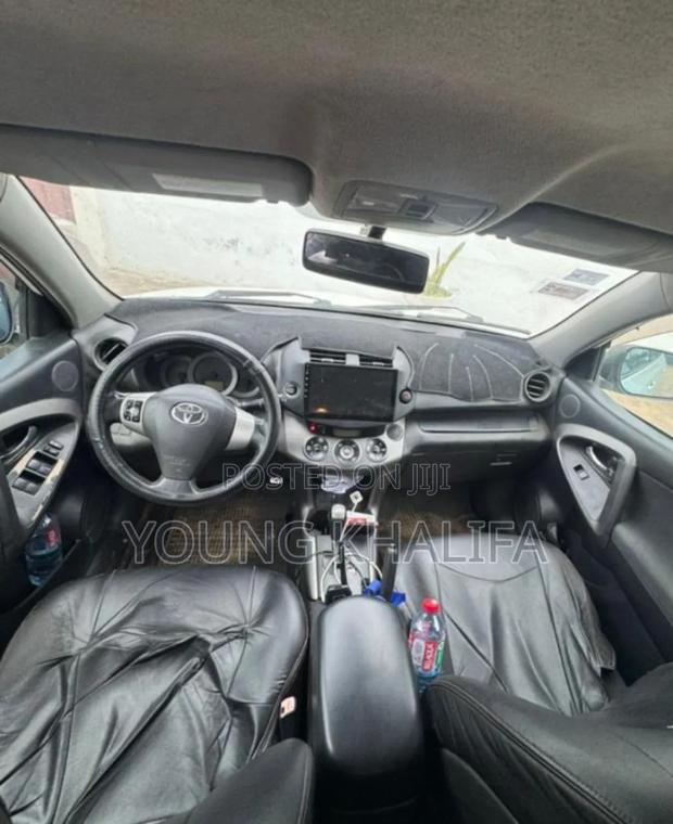 Toyota RAV4 2012 White
