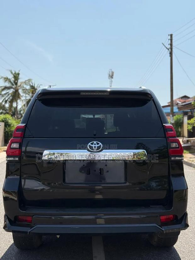 Toyota Land Cruiser Prado 2.7 2020 Black