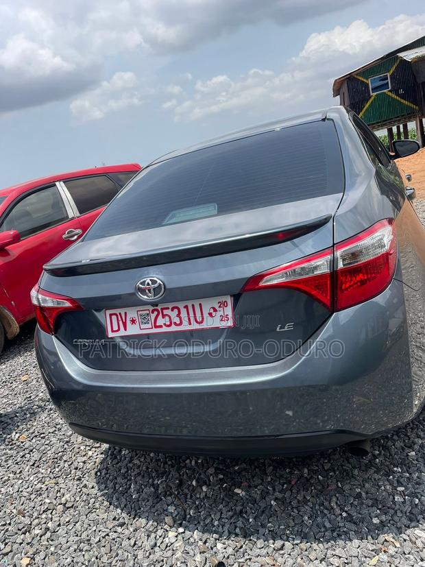 Toyota Corolla LE 4dr Sedan (1.8L 4cyl CVT) 2016 Gray