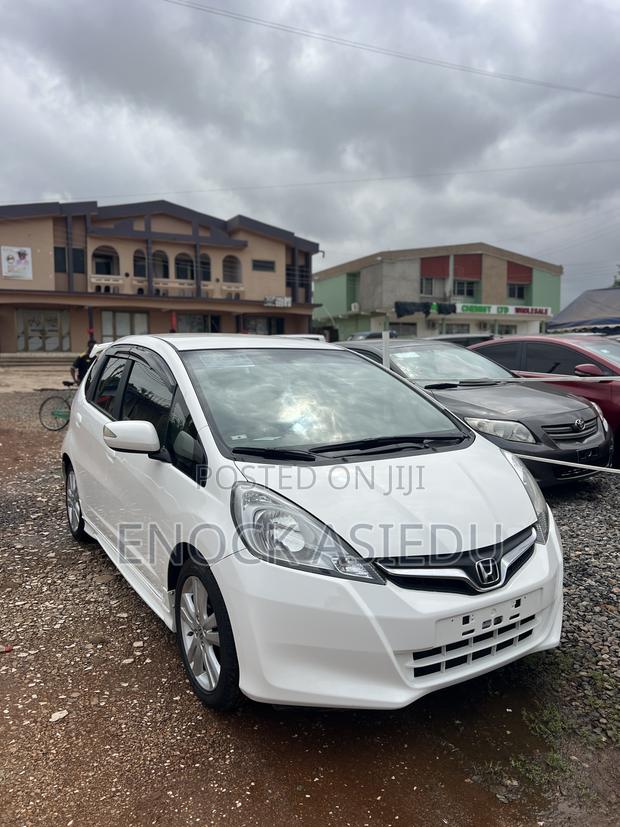 Honda Fit 5D Sport 2013 White