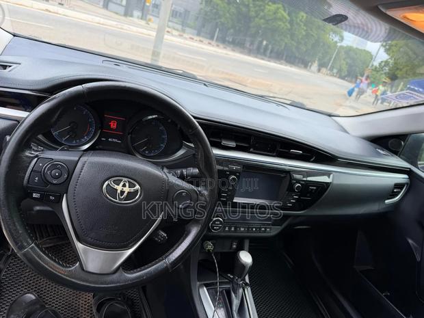 Toyota Corolla S w/Special Edition Pkg (1.8L 4cyl CVT) 2016 Blue