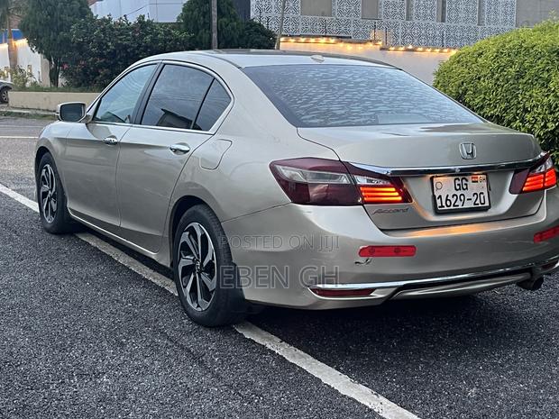 Honda Accord EX 4dr Sedan FWD (2.4L 4cyl 2A) 2017 Gold
