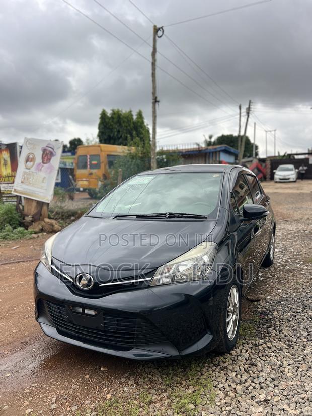 Toyota Vitz 1.3 AWD 5dr 2015 White