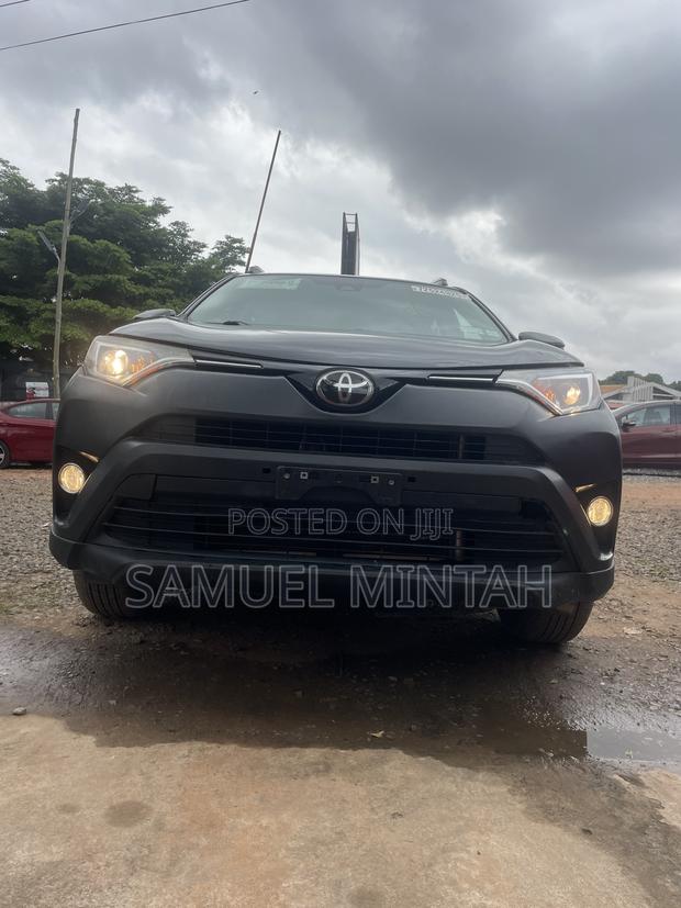 Toyota RAV4 XLE 4dr SUV AWD (2.5L 4cyl 6A) 2018 Black
