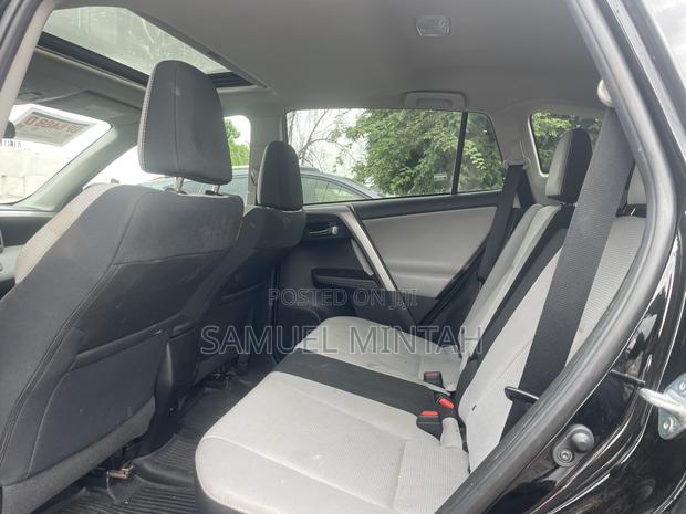 Toyota RAV4 XLE 4dr SUV AWD (2.5L 4cyl 6A) 2018 Black