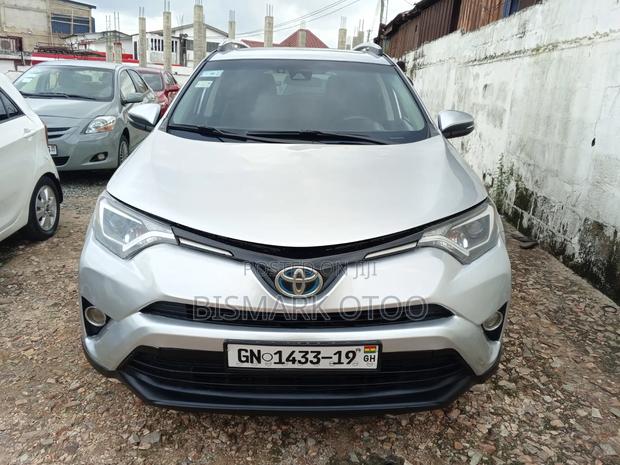 Toyota RAV4 2017 Silver
