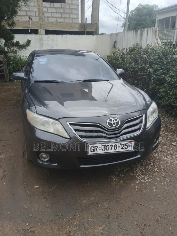 Toyota Camry LE 4dr Sedan (2.5L 4cyl 6AM) 2010 Gray