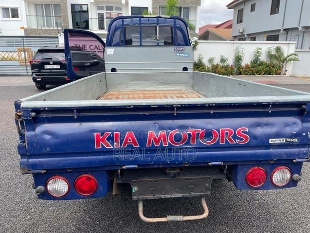 Kia Bongo 2018 Blue
