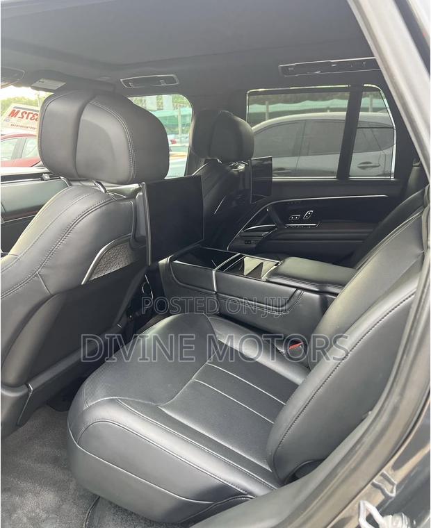 Land Rover Range Rover Vogue 2023 Gray