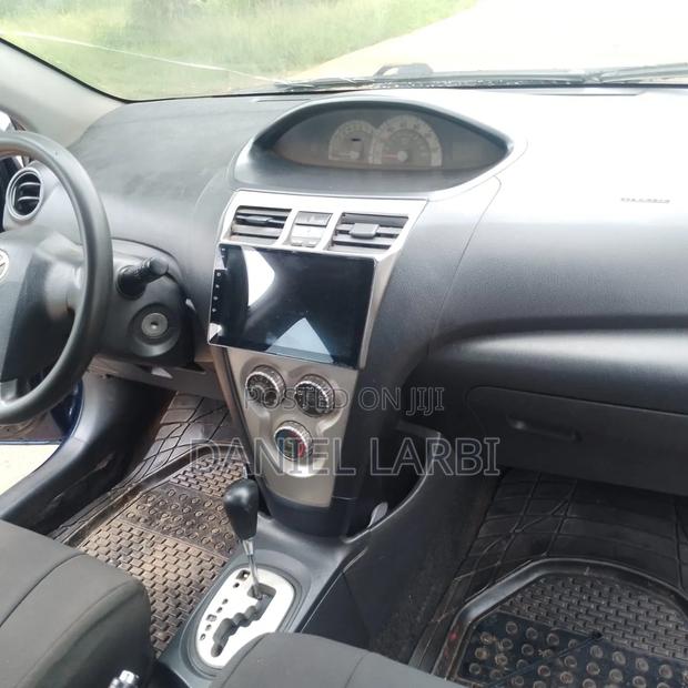 Toyota Yaris 2010 Blue