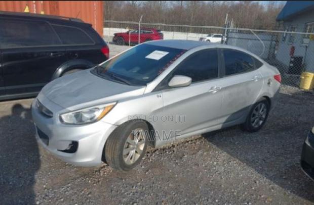 Hyundai Accent SE Sedan 2016 Silver