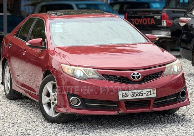 Toyota Camry 2014 Red