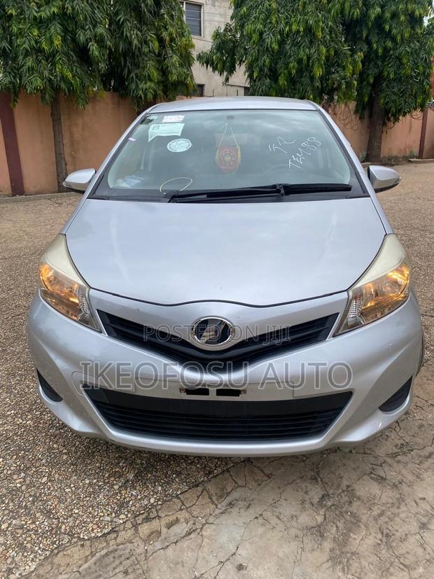 Toyota Vitz 1.5 FWD 5dr 2014 Silver
