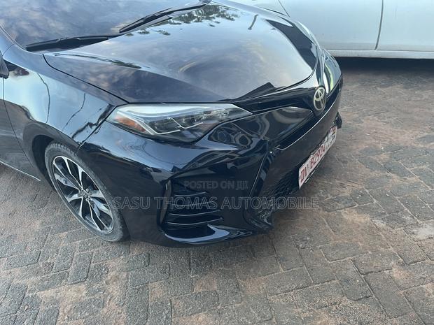 Toyota Corolla 2017 Black