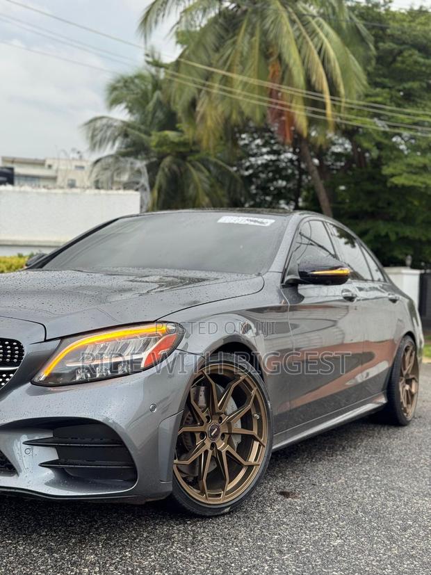 Mercedes-Benz C300 2020 Gray
