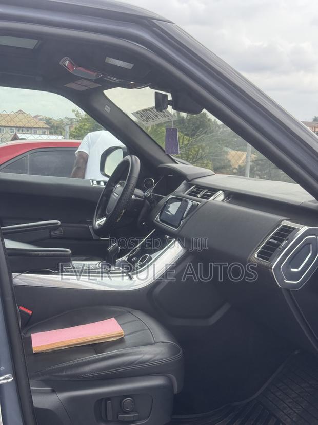 Land Rover Range Rover Sport HSE 2019 Blue