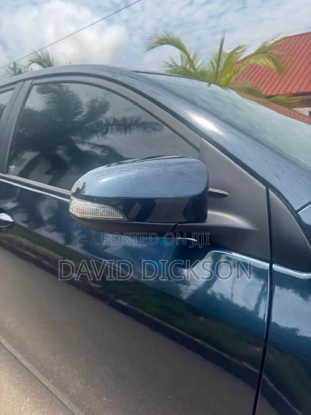Toyota Corolla 2017 Blue