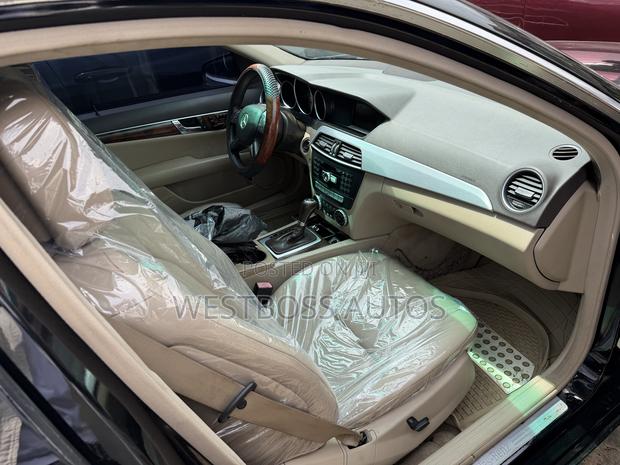 Mercedes-Benz C250 2014 Black