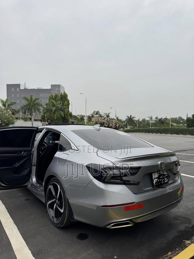 Honda Accord Sport (1.5L 4cyl Turbo CVT) 2019 Silver