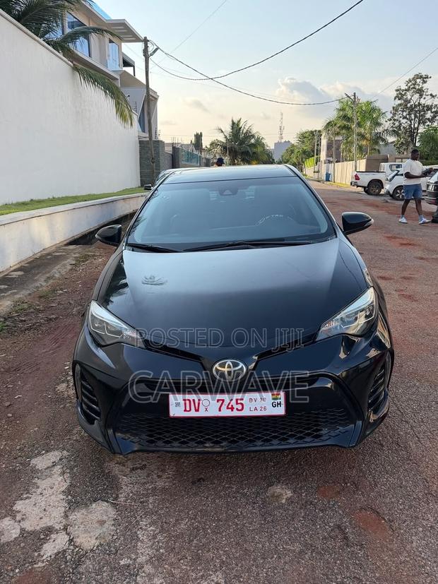 Toyota Corolla SE 4dr Sedan (1.8L 4cyl CVT) 2017 Black