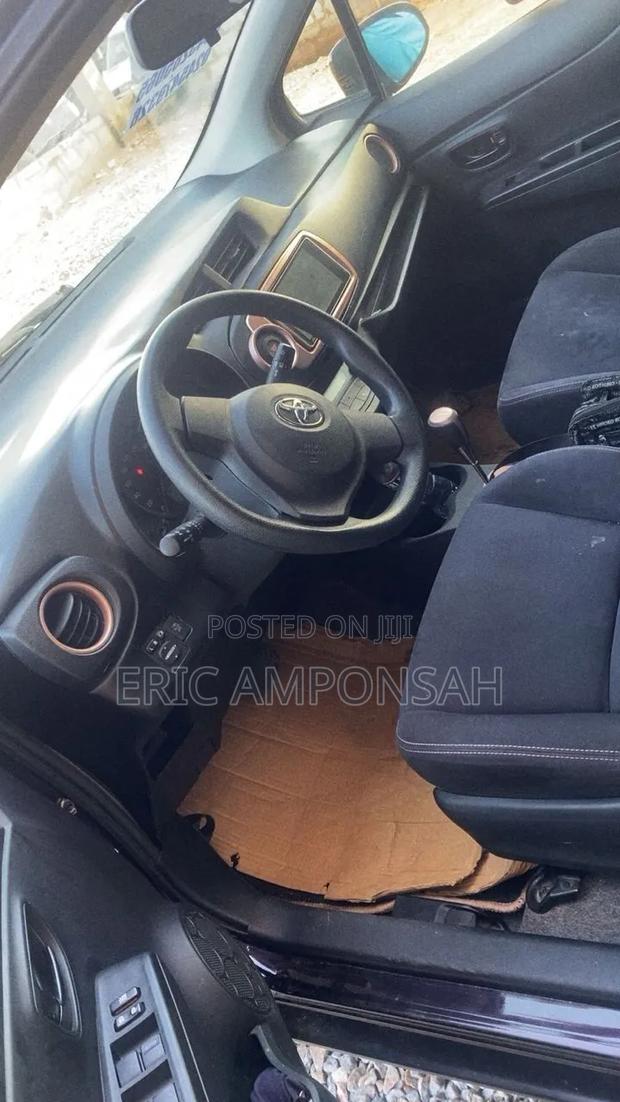 Toyota Vitz 2013 Black