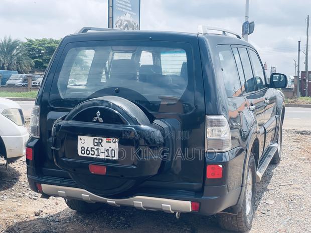 Mitsubishi Pajero 3.0 2010 Black