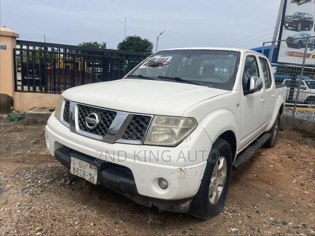 Nissan Navara 2014 White