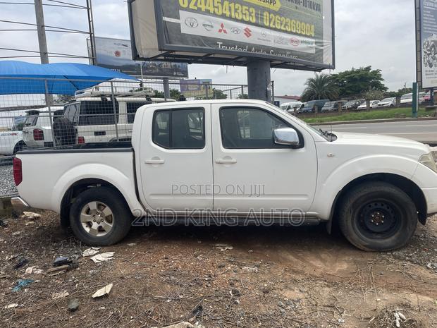 Nissan Navara 2014 White