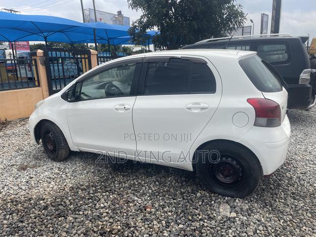 Toyota Vitz 1.0 FWD 5dr 2010 White