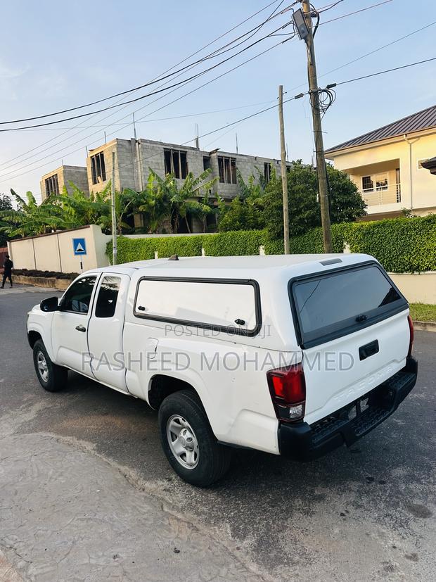 Toyota Tacoma SR5 2022 White