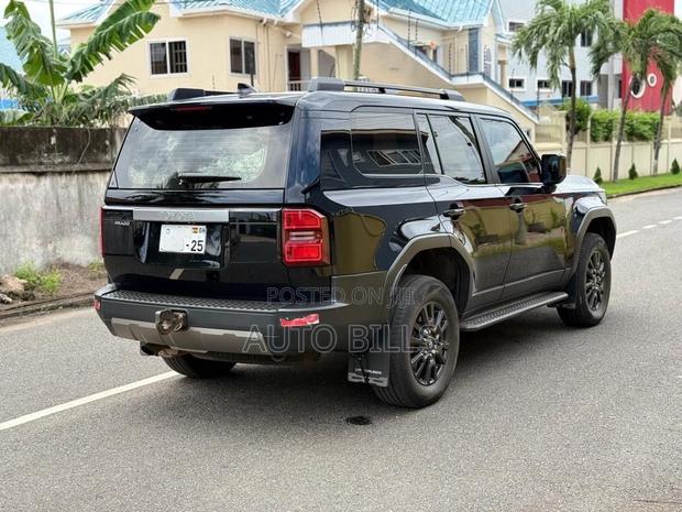 Toyota Land Cruiser Prado 2.8 2025 Black