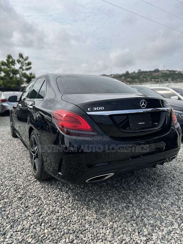 Mercedes-Benz C300 2020 Black