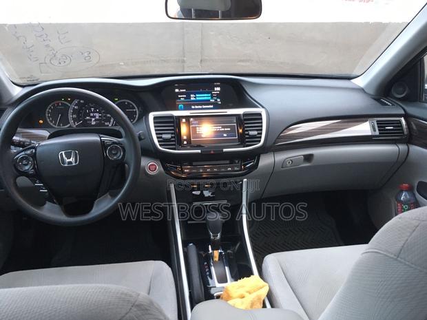 Honda Accord Sport SE 4dr Sedan FWD (2.4L 4cyl 2A) 2017 Gray