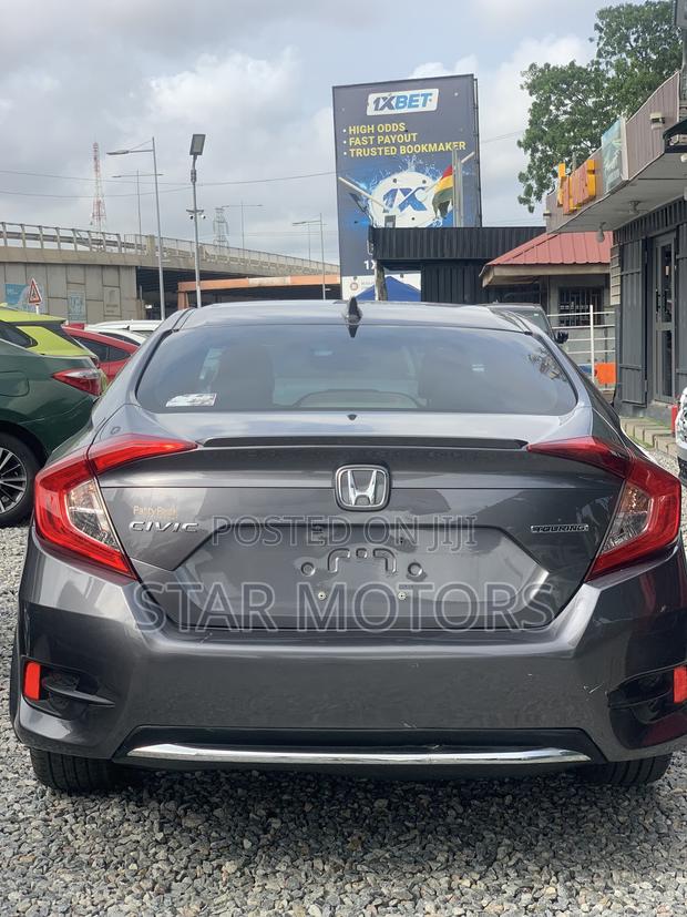Honda Civic Touring Sedan 2019 Gray