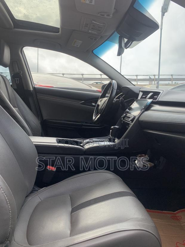 Honda Civic Touring Sedan 2019 Gray