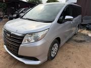 Toyota Voxy SV Premium 2014 Silver for sale