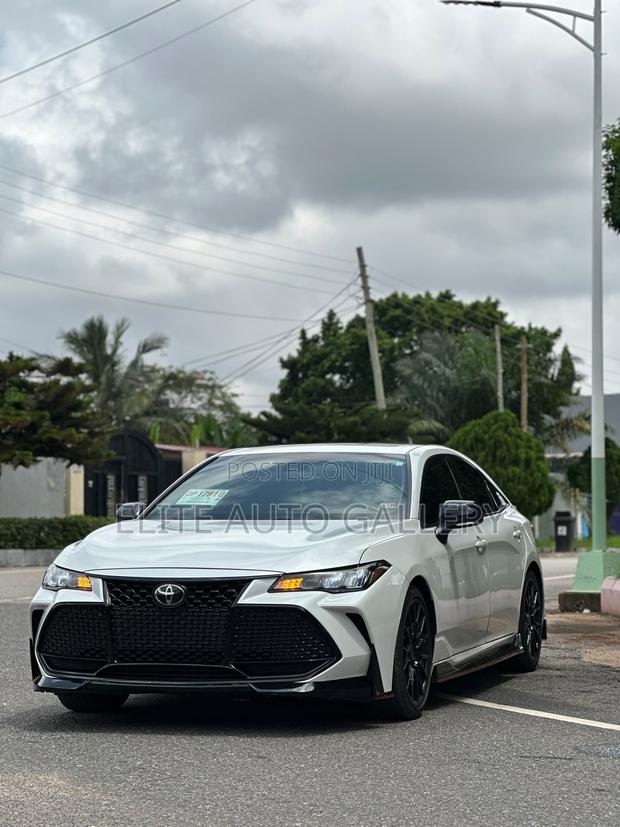 Toyota Avalon TRD 2020 White