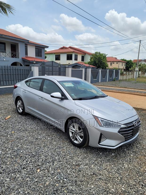 Hyundai Elantra SEL 2019 Silver