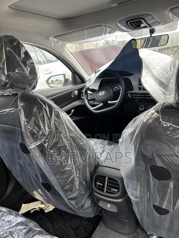 New Hyundai Elantra 2025 White