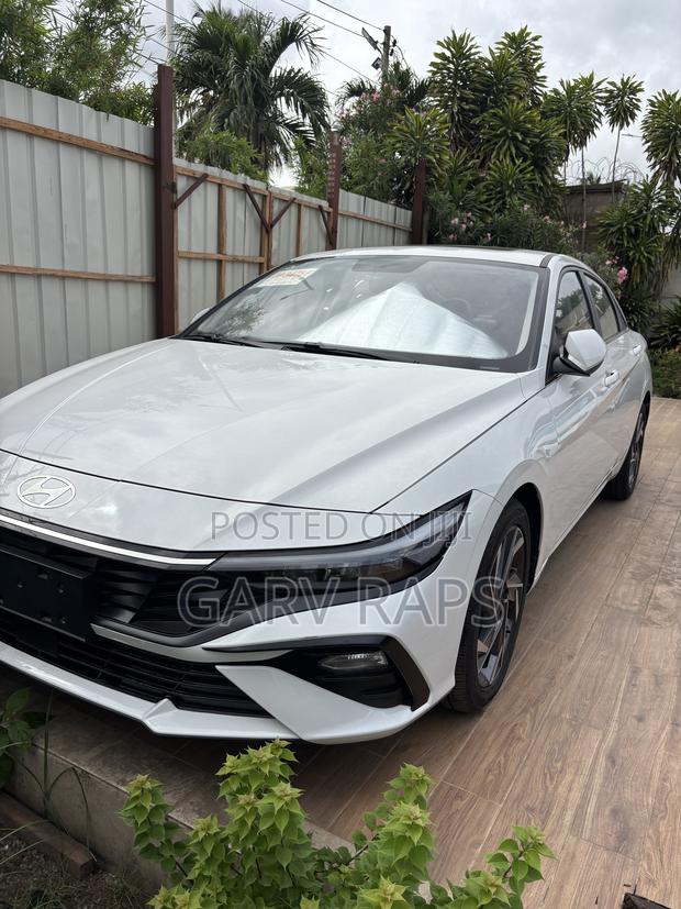 New Hyundai Elantra 2025 White