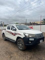 Toyota Hilux 2.5 D-4D 4X4 SRX 2009 White for sale