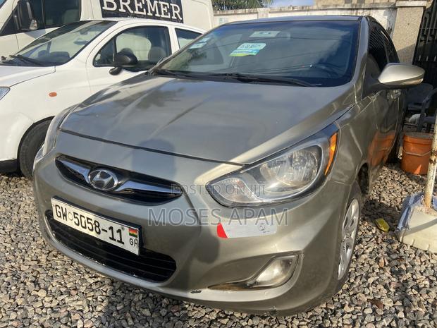 Hyundai Accent 2011 Gray