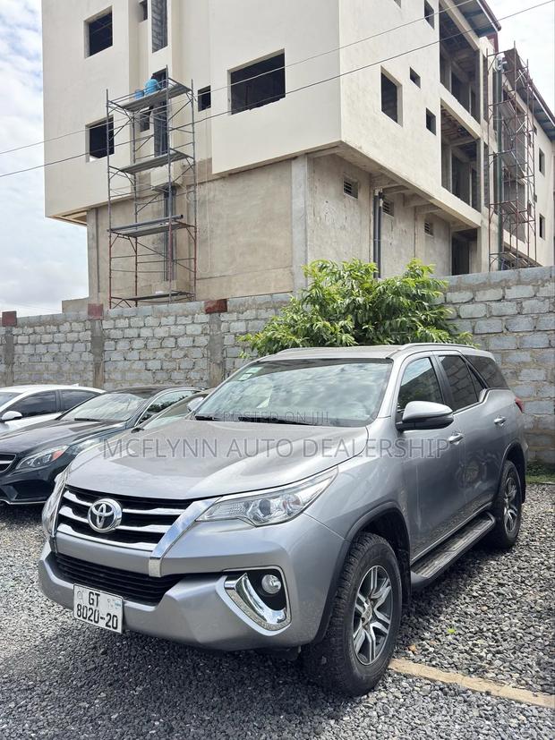 Toyota Fortuner 2020 Silver