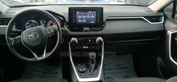 Toyota RAV4 2021 Blue
