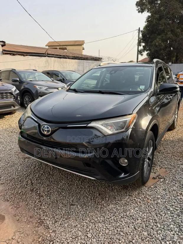 Toyota RAV4 2017 Black