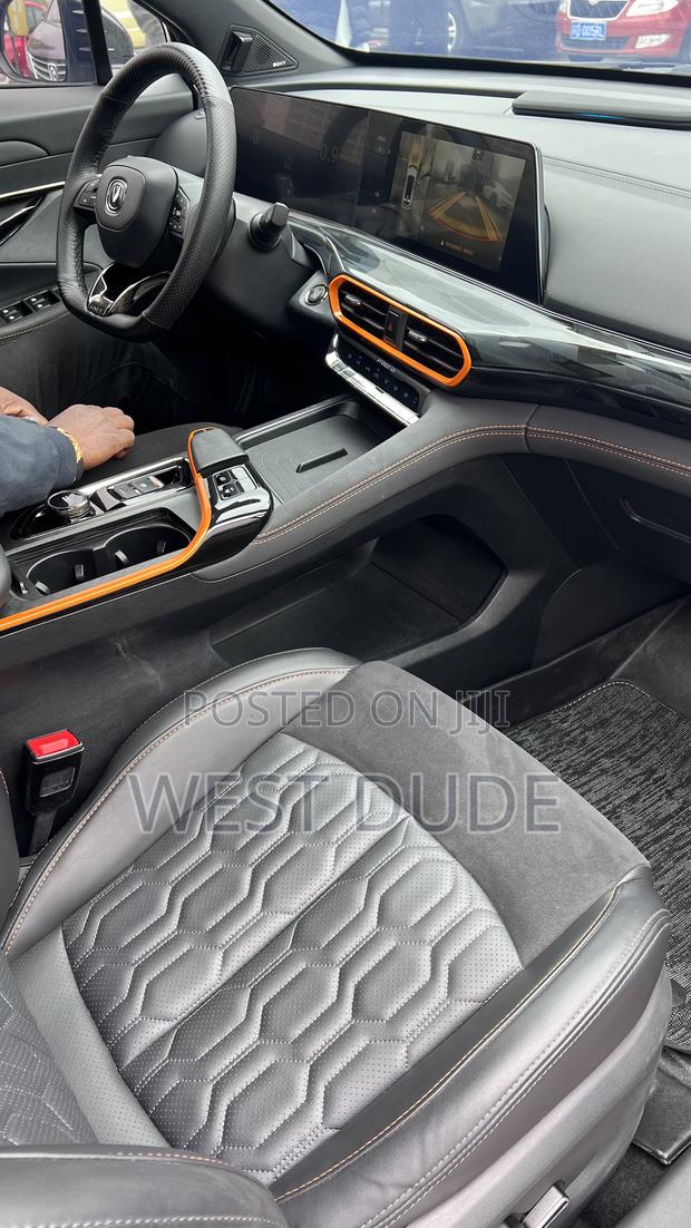Changan UNI-T 1.5 FWD 2022 Gray