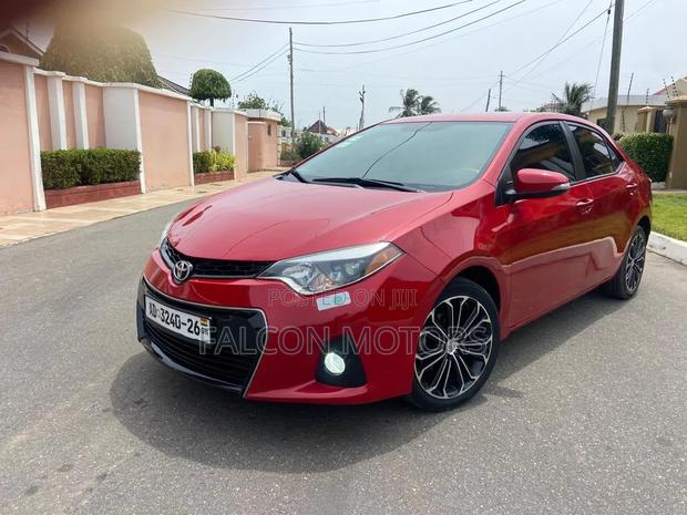 Toyota Corolla S Premium 4dr Sedan (1.8L 4cyl CVT) 2016 Red