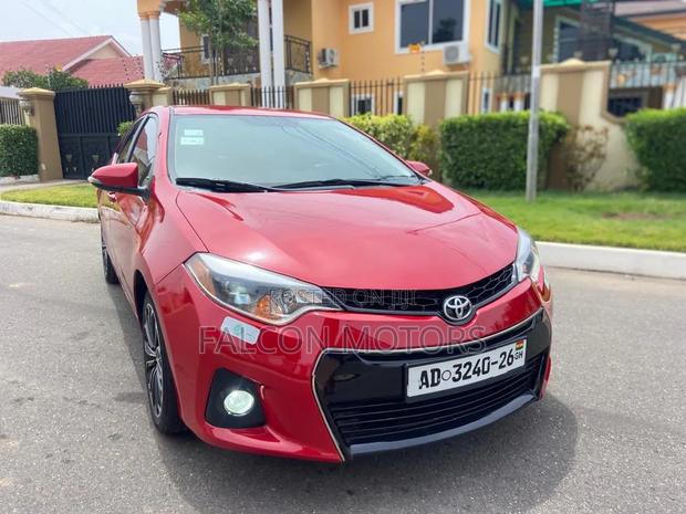 Toyota Corolla S Premium 4dr Sedan (1.8L 4cyl CVT) 2016 Red