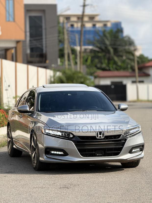 Honda Accord Touring 2.0T 2020 Silver